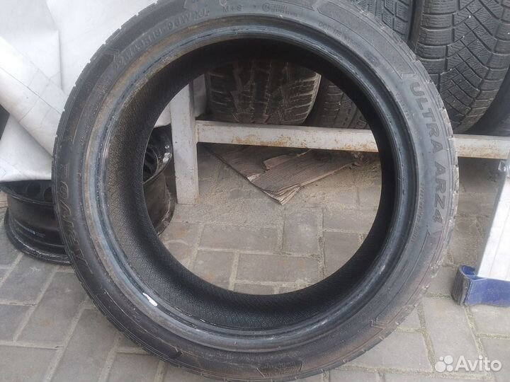 Arivo Ultra ARZ4 225/45 R18