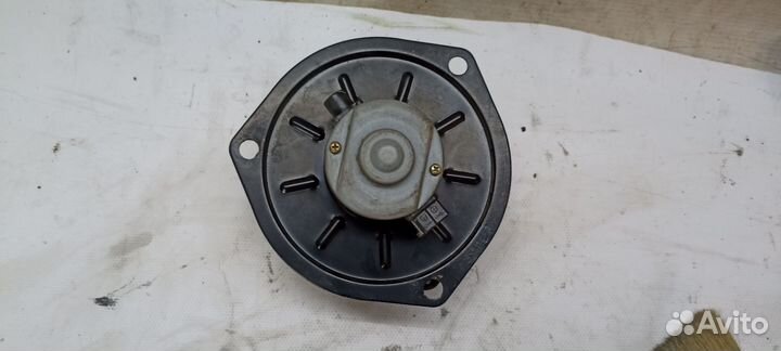 Nissan prairie nm11 моторчик отопителя печки