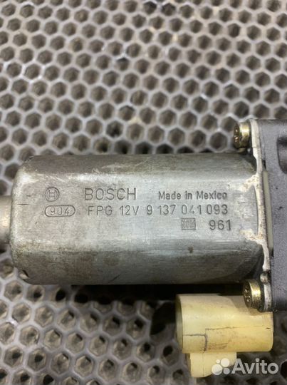 Моторчик стеклоподъемника задний правый W163 Merce