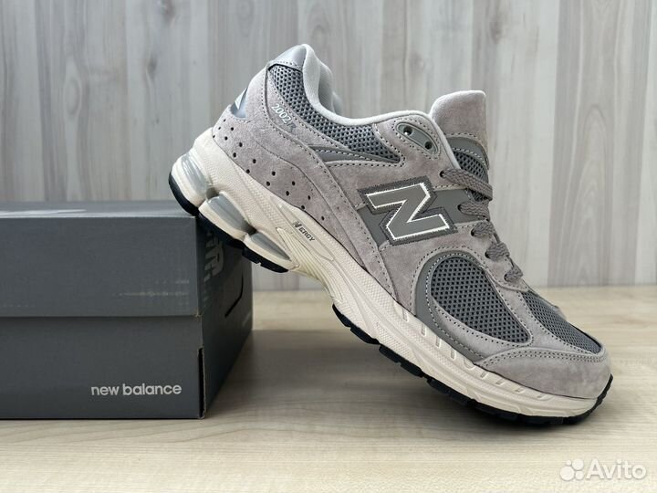 Кроссовки New Balance 2002r grey