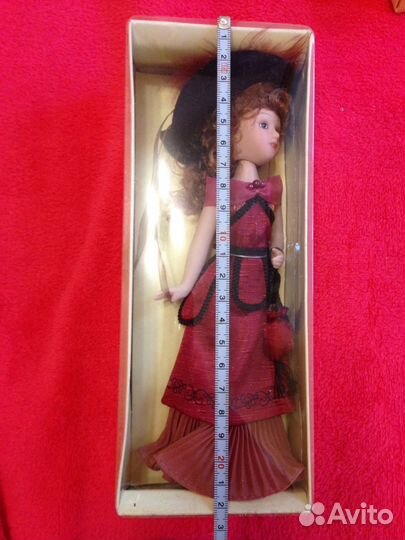 Коллекция фарфоровых кукол