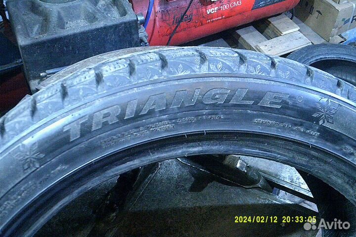 Triangle Snowlink TWT02 275/40 R19