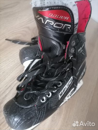 Коньки хоккейные