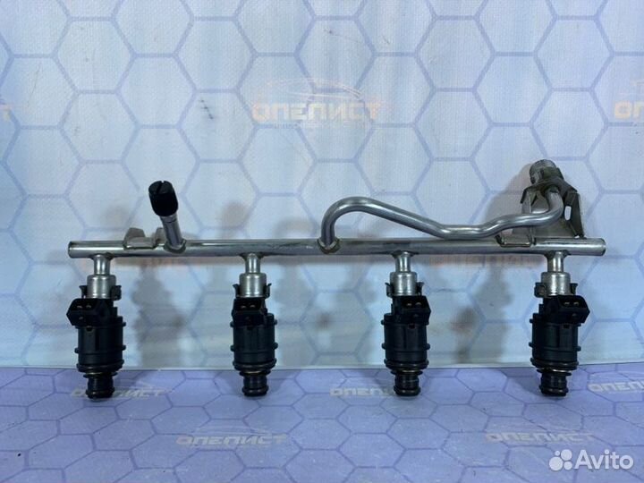 Форсунки с рампой Opel Zafira A Z18XE