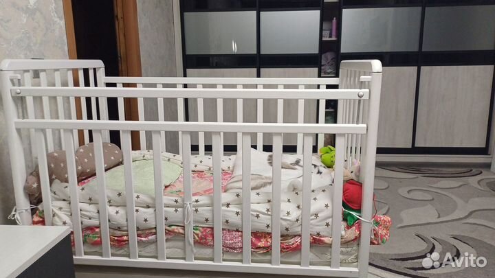 Кроватка для новорожденных