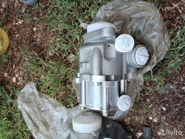 Топливный насос с насосом гур Мерседес Акторс