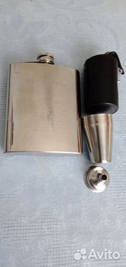 Набор фляжка и стопки