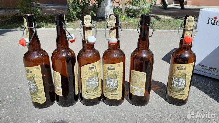 Бутылки с бугельной пробкой (объем 0.75л)