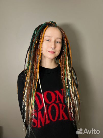 Модель на вплет (афрокосы, дреды, кудри)