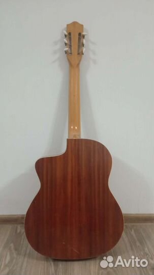 Акустическая гитара