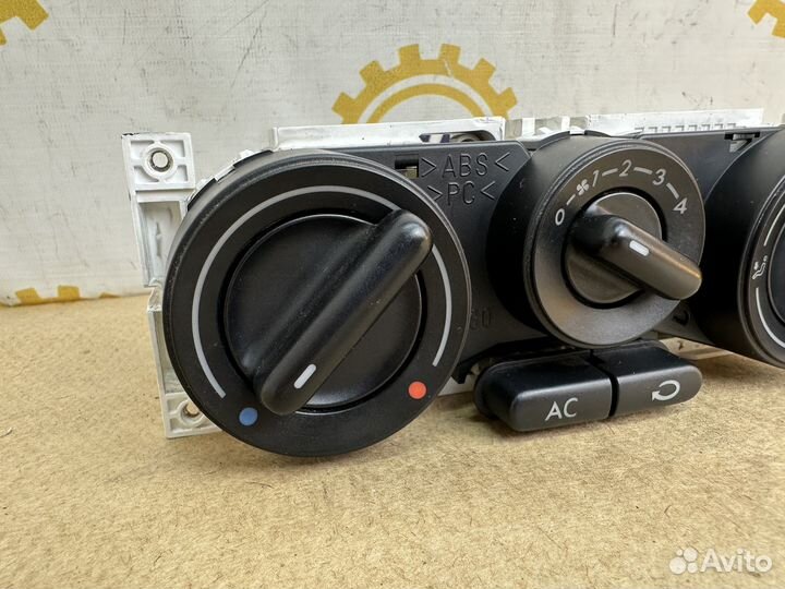 Блок климат-контроля Volkswagen New Beetle 2000