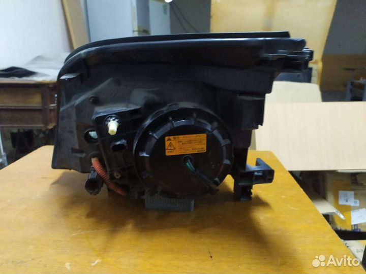 Фара nissan x-trail t30 правая ксенон