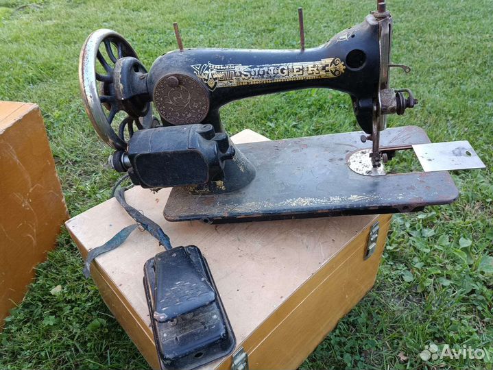 Швейная машинка зингер