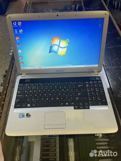 Ноутбук Samsung R530 Core i3/GT310M/4GB