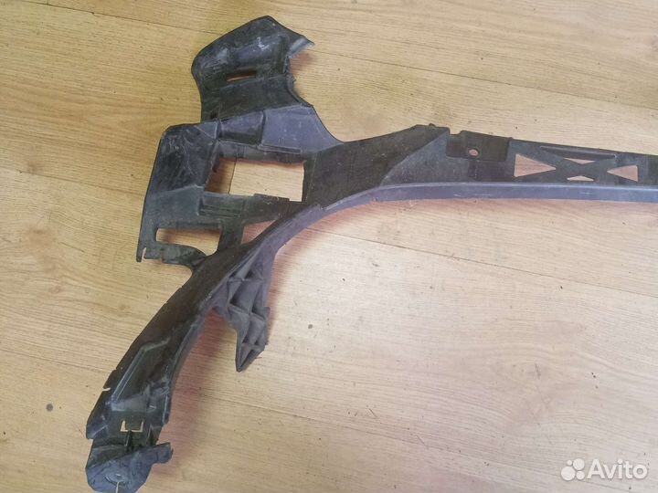 Кронштейн бампера Mersedes Benz GLE A2928850500