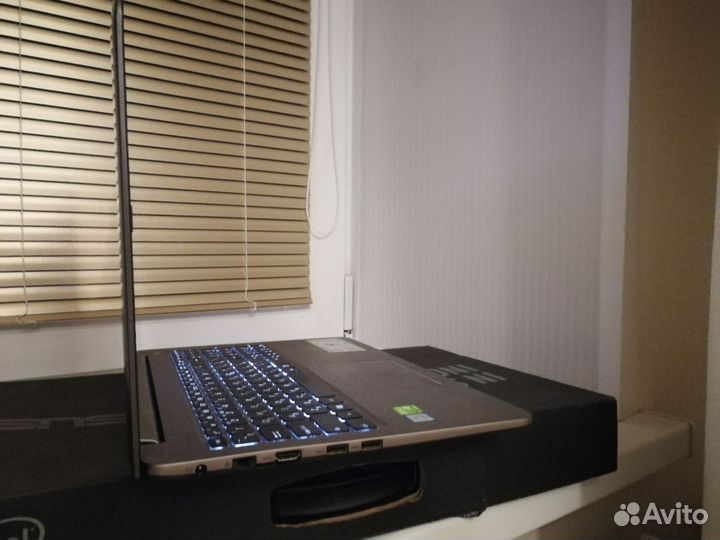 Asus k501u Core i3 6100u/12Gb/GeForce940MX/120m2