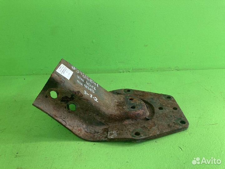 Кронштейн траверсы iveco stralis