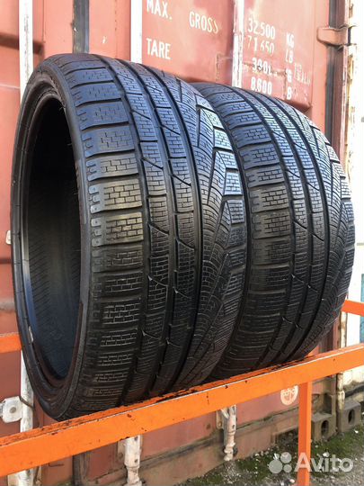 Pirelli Winter Sottozero 210 235/35 R19