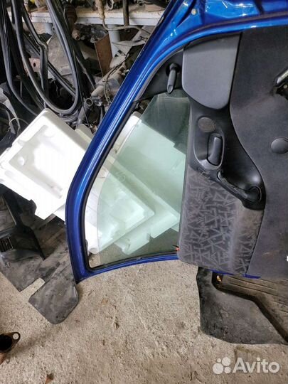 Боковое водительское стекло на опель вектра