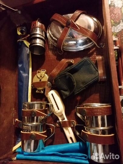 Туристический набор в чемодане