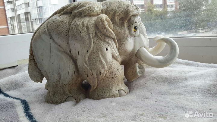 Фигура мамонта из кости