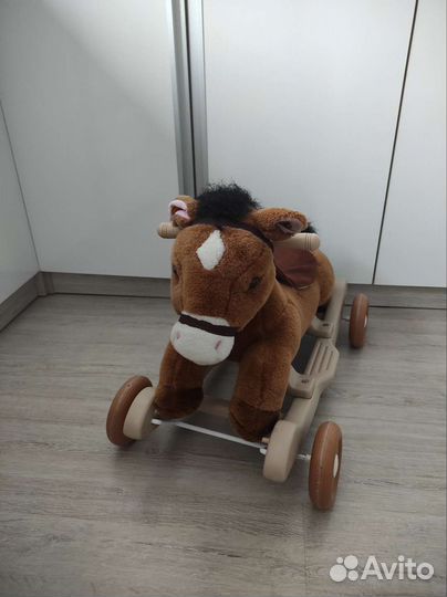 Лошадка каталка 