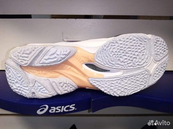 Кроссовки Mizuno Wave Lightning Z8 (W)