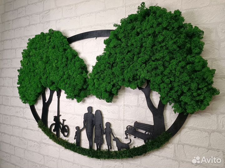 Панно из дерева со мхом