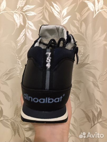 Спортивные ботинки