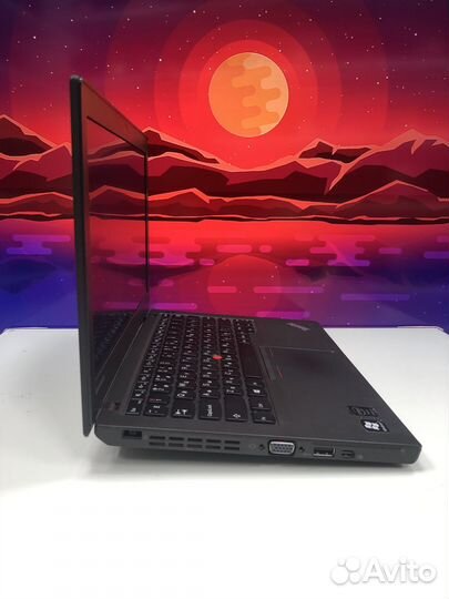 Компактный Lenovo 12.5