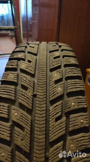 Kumho I'Zen KW22 205/70 R15 96T