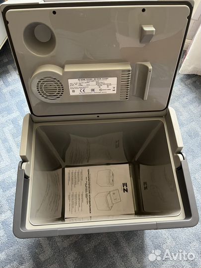 Автомобильный холодильник ez e32m 12/230v gray