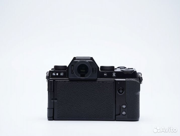 Fujifilm X-S10