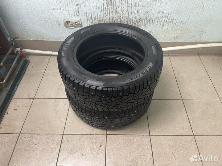 Pirelli Ice Zero 235/55 R17