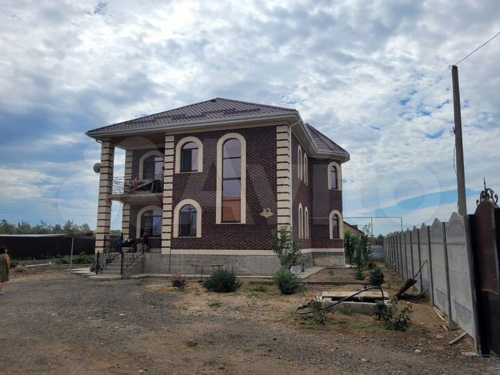 Дом 227,9 м² на участке 10 сот.