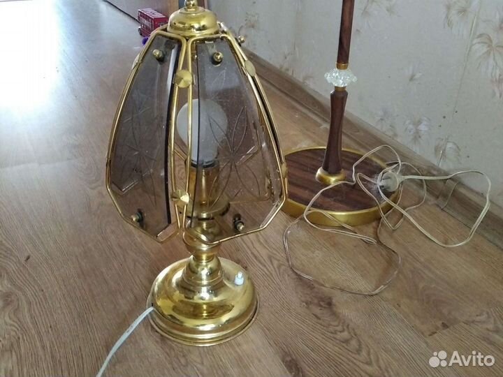 Лампа настольная