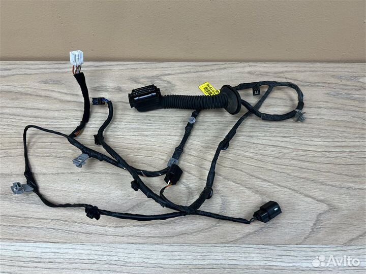 Проводка двери передняя правая Kia Picanto 2 3D