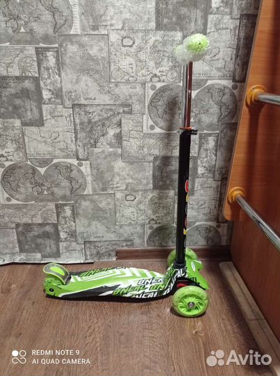 Самокат детский трехколесный новый