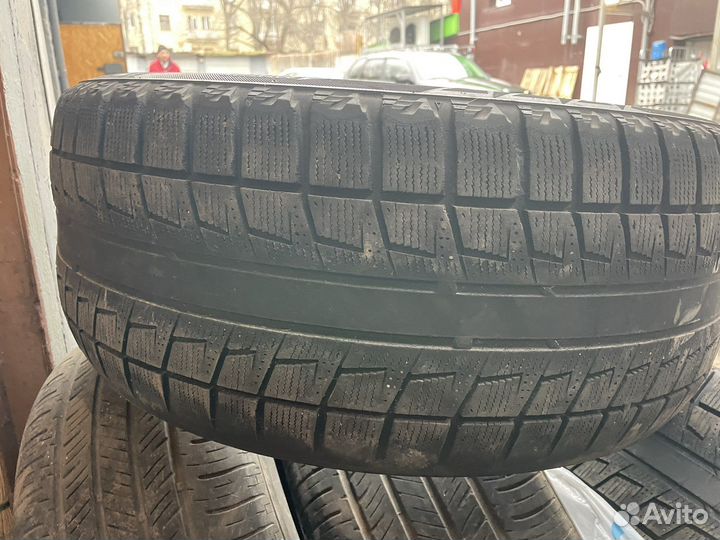 Bridgestone Blizzak Revo2 225/50 R17 94Q