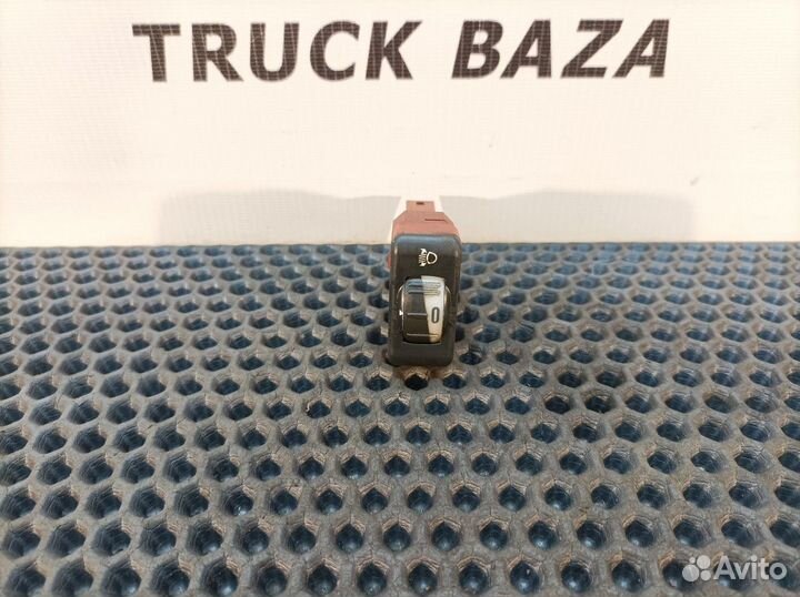 81259070332 Кнопка корректора фар