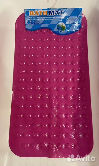 Противоскользящий коврик в ванну