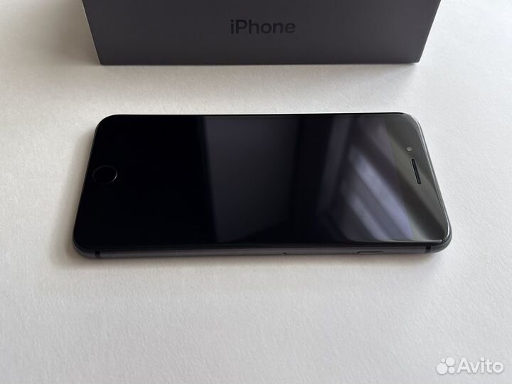 iPhone 8 Plus, 64 ГБ