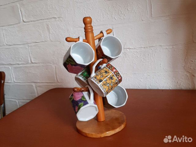 Набор из 6 кофейных чашек на деревянной подставке