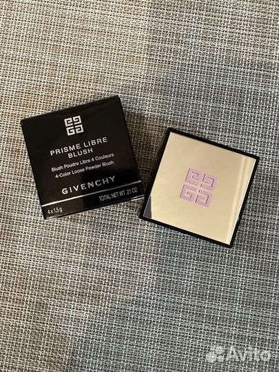 Givenchy румяна