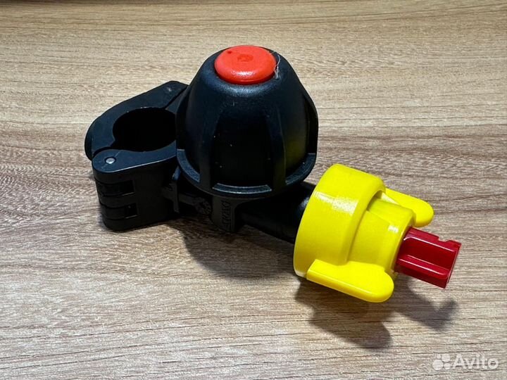 Форсунка Аrag для орошения катка с клапаном 20мм