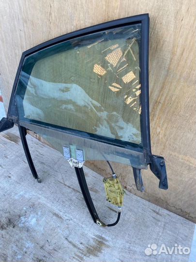 Стекло заднее правое Audi A6 C6