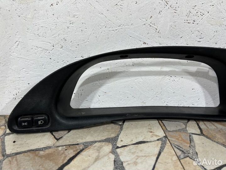 Накладка на торпедо Chevrolet Niva 1.7 2004