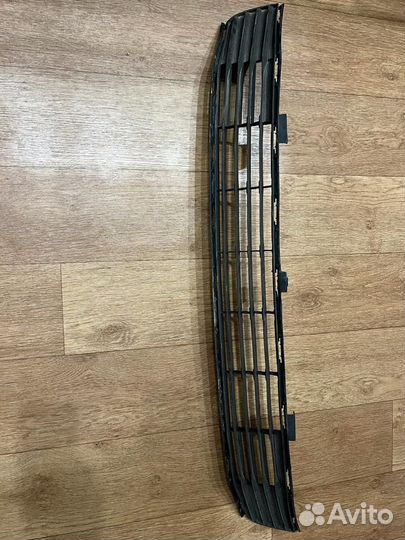 Решетка бампера camry 50