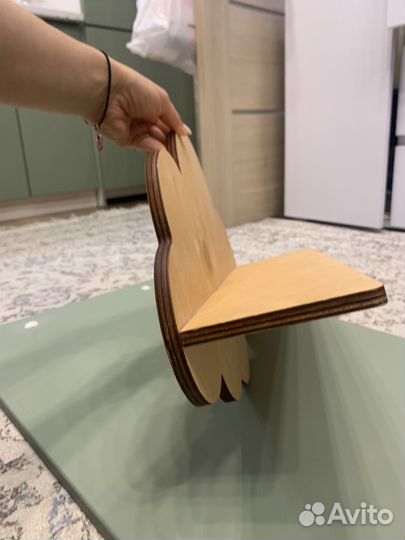 Полочка детская настенная