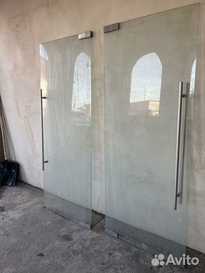 Стеклянные двери 2060х840х10 мм